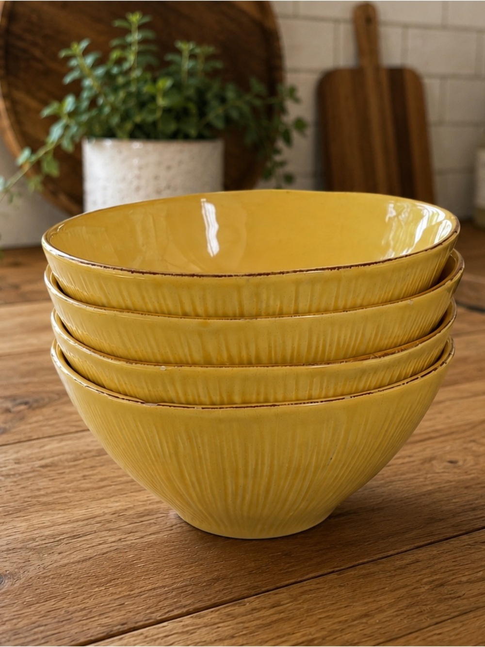 Crate & Barrel Lucca Yellow Glazed Soup Cereal Stoneware Bowls Set of 4 Italy